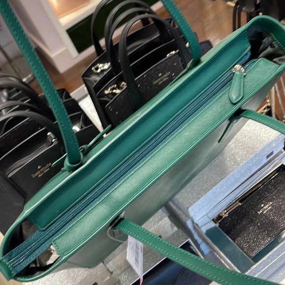 Kate Spade Schuyler Medium Tote
Deep Jade - Picture 10 of 16